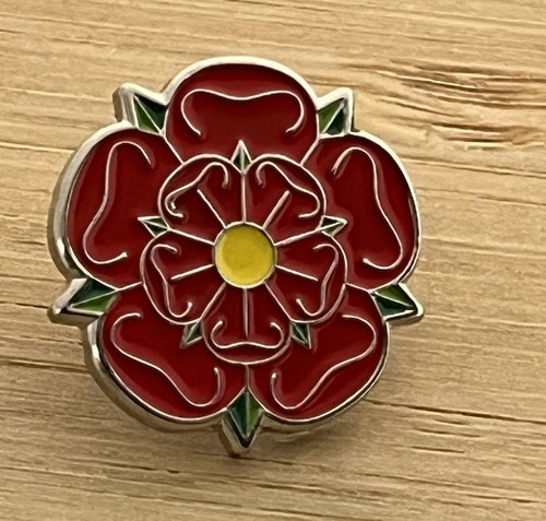 Red rose pin - rose, round